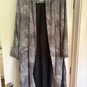 BB Dakota Black and White Patterned Kimono
